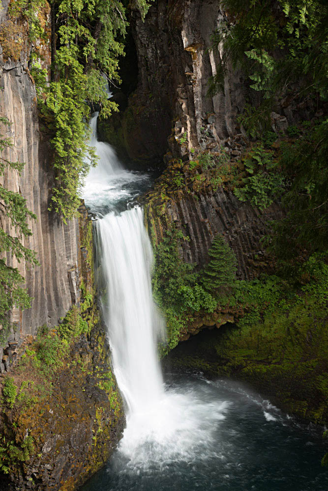 Tokatee Falls, Oregon (vertical) – Geology Pics