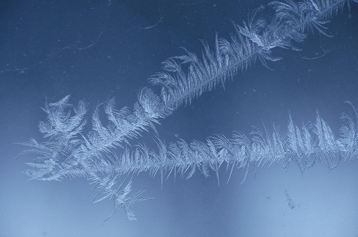 Ice crystals on glass. – Geology Pics