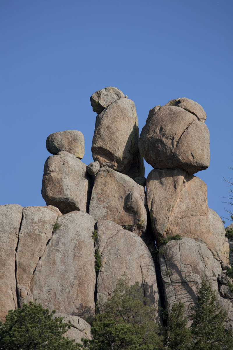 Weathering and erosion of granite (vertical) – Geology Pics