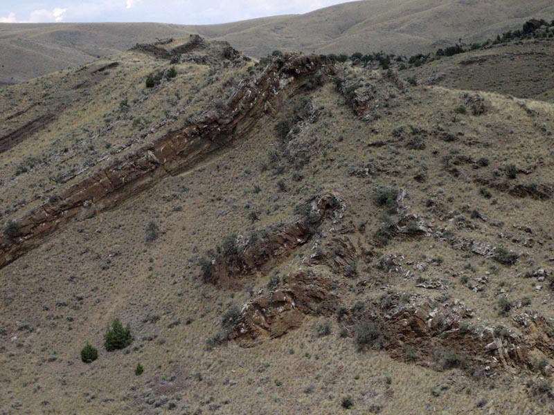 Imbricate thrust faults in limestone – Geology Pics