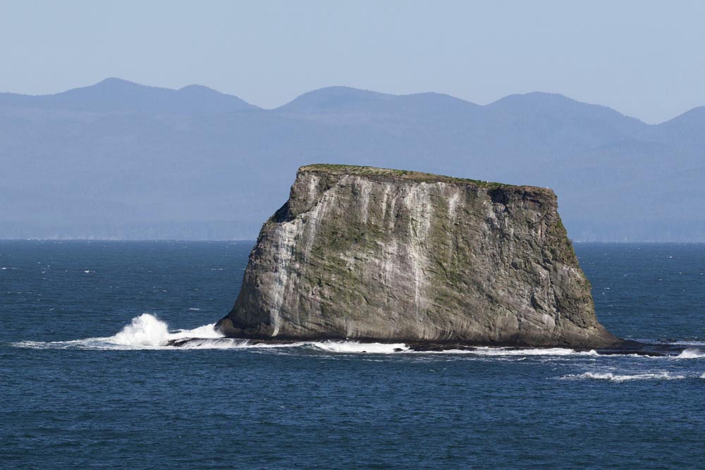 Sea stack and Strait of Juan de Fuca – Geology Pics