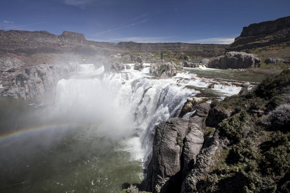 Rhyolite exposed at Shoshone Falls, Idaho – Geology Pics