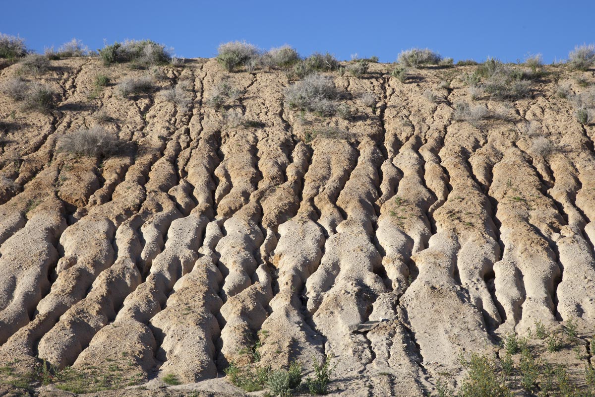 badlands-erosion-in-unconsolidated-sediment-ca-geology-pics