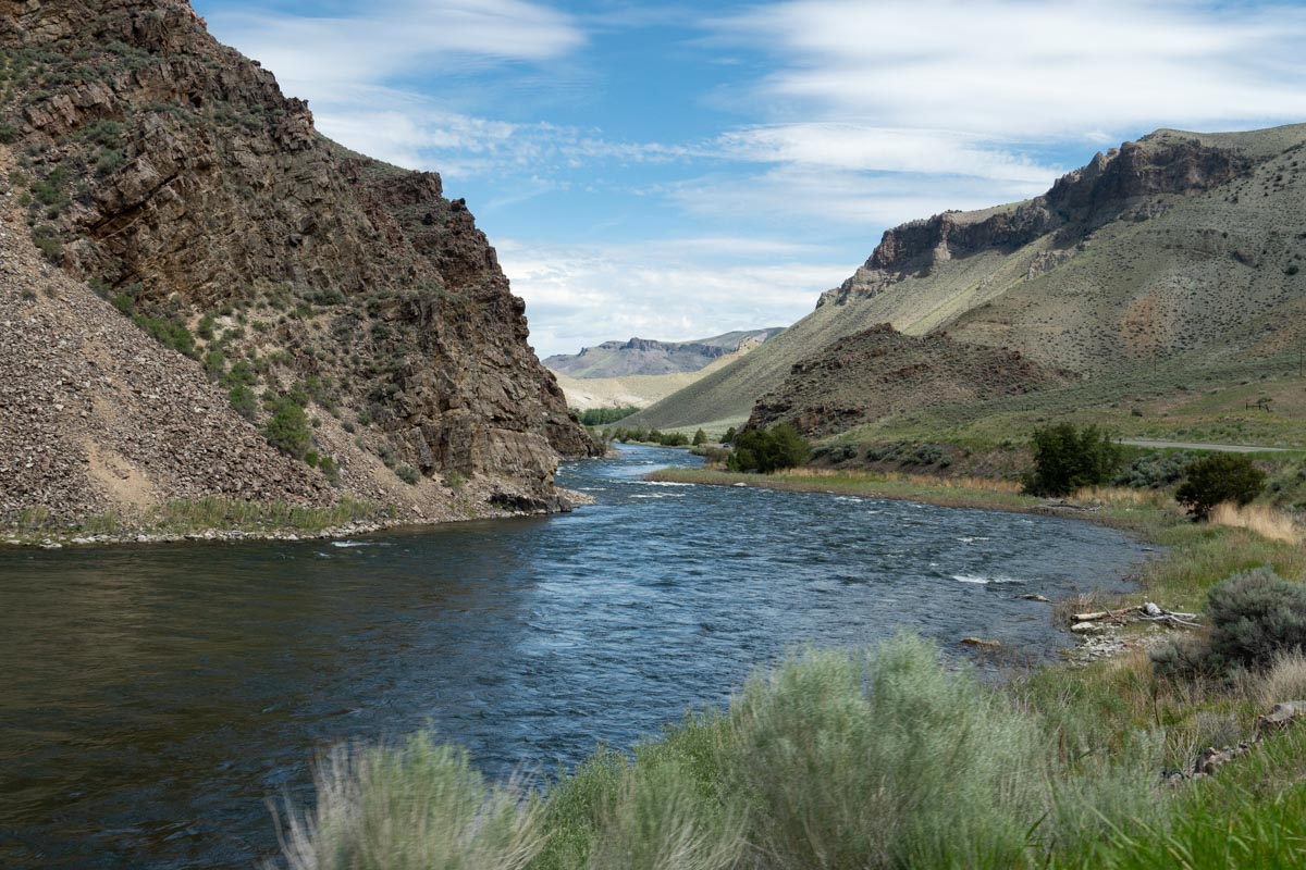 Quartzite (right) And Challis Volcanics, Idaho – Geology Pics